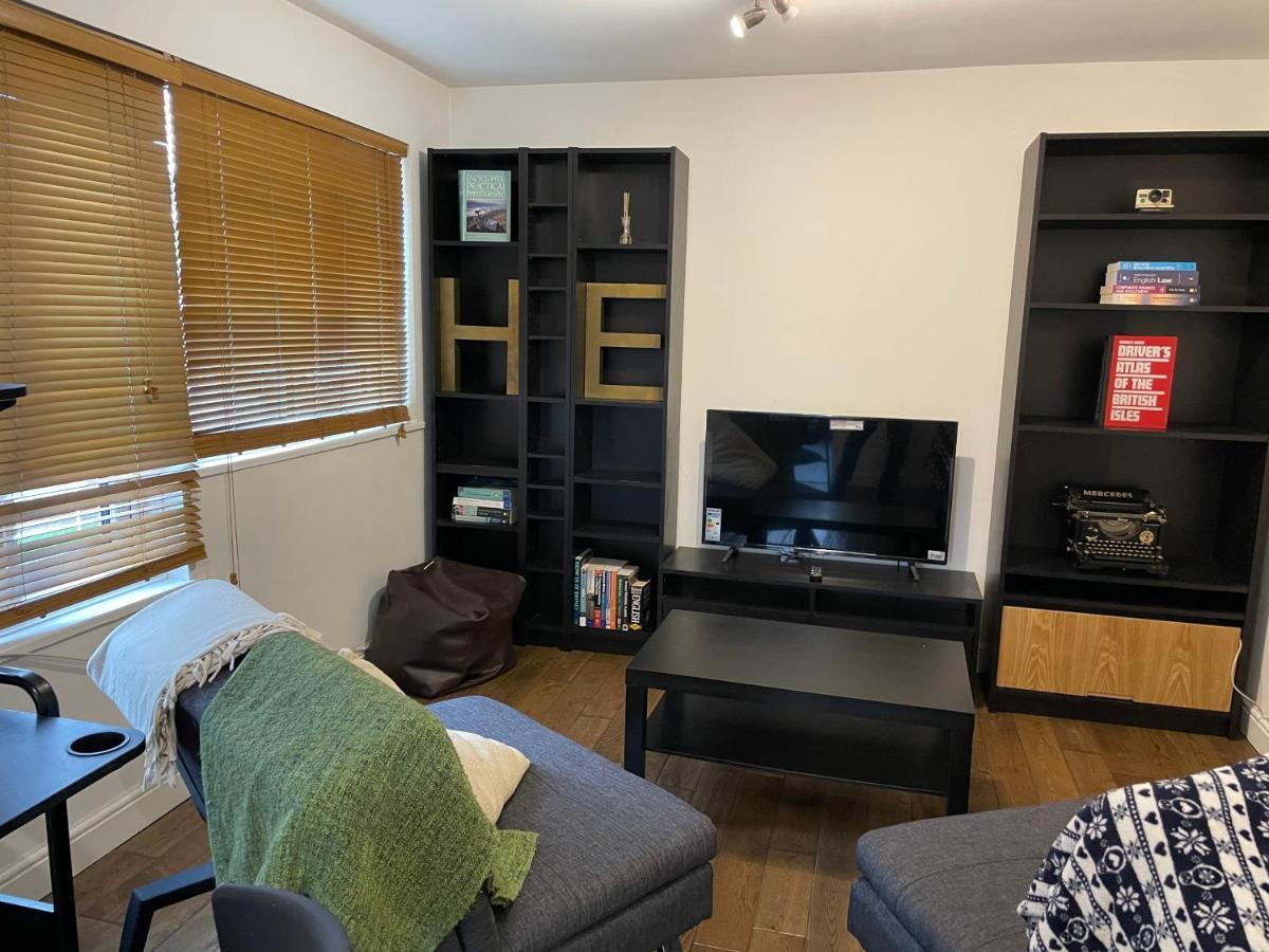 Beautiful Apartment Right Off Of Broadway Market Londres Exterior foto