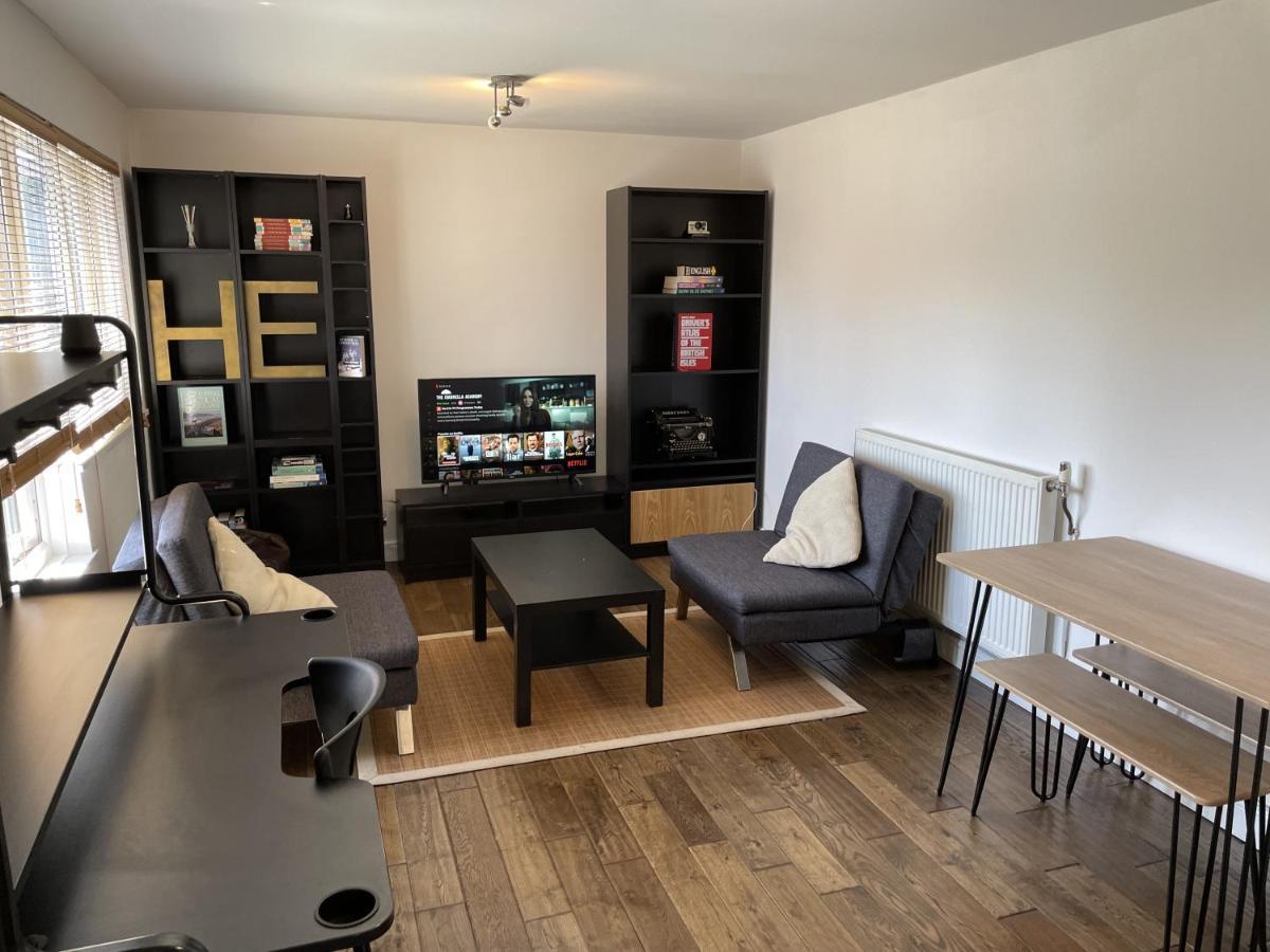 Beautiful Apartment Right Off Of Broadway Market Londres Exterior foto
