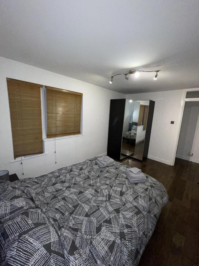 Beautiful Apartment Right Off Of Broadway Market Londres Exterior foto